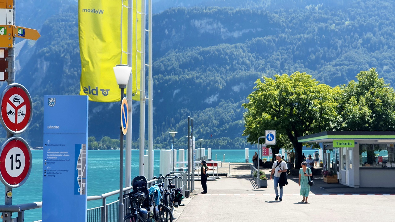 wakacje-2020-przystanek-7-brienz-w-szwajcarii-261.jpg